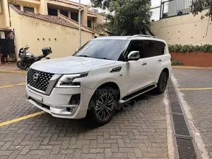 Nissan Patrol 2013 White