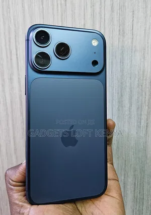 New Apple iPhone 17 Pro Max 256 GB Blue