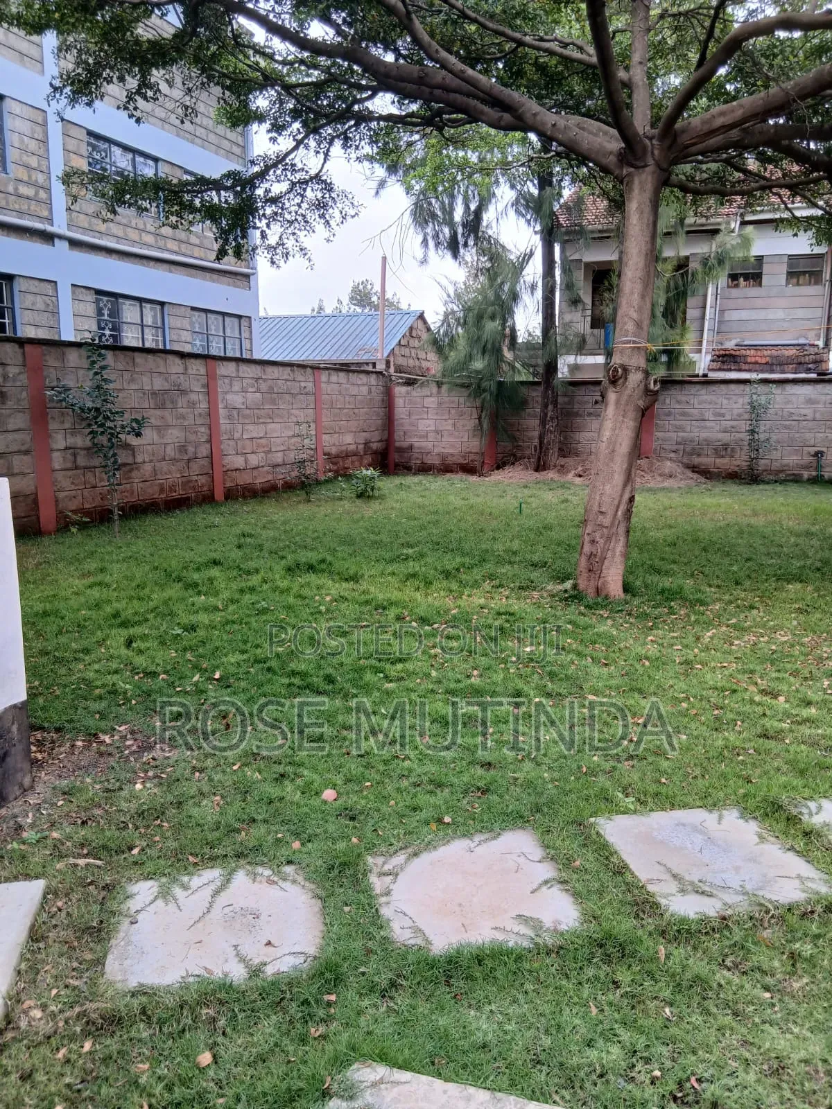 Furnished 8bdrm Maisonette in Katani for sale