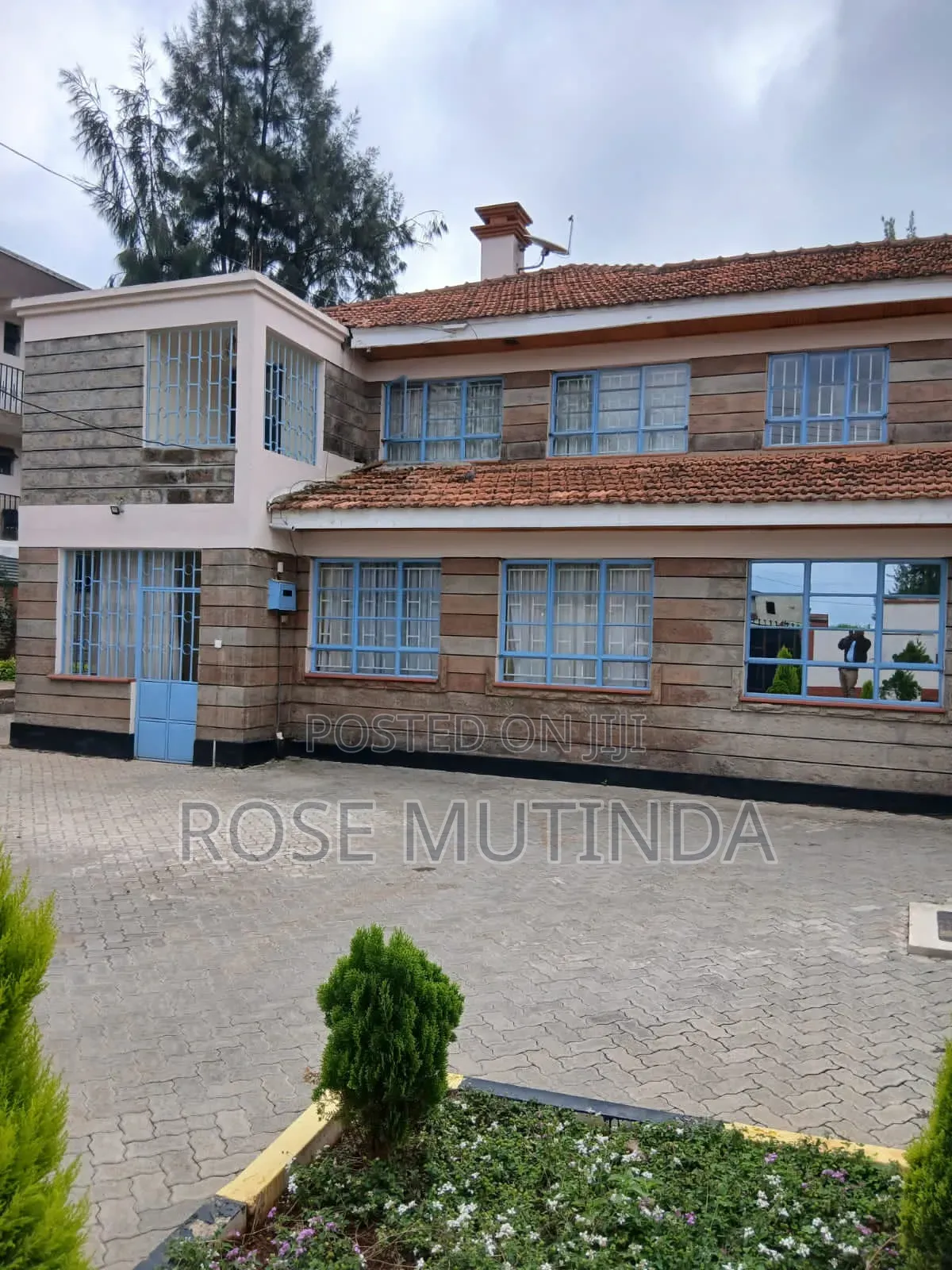 Furnished 8bdrm Maisonette in Katani for sale