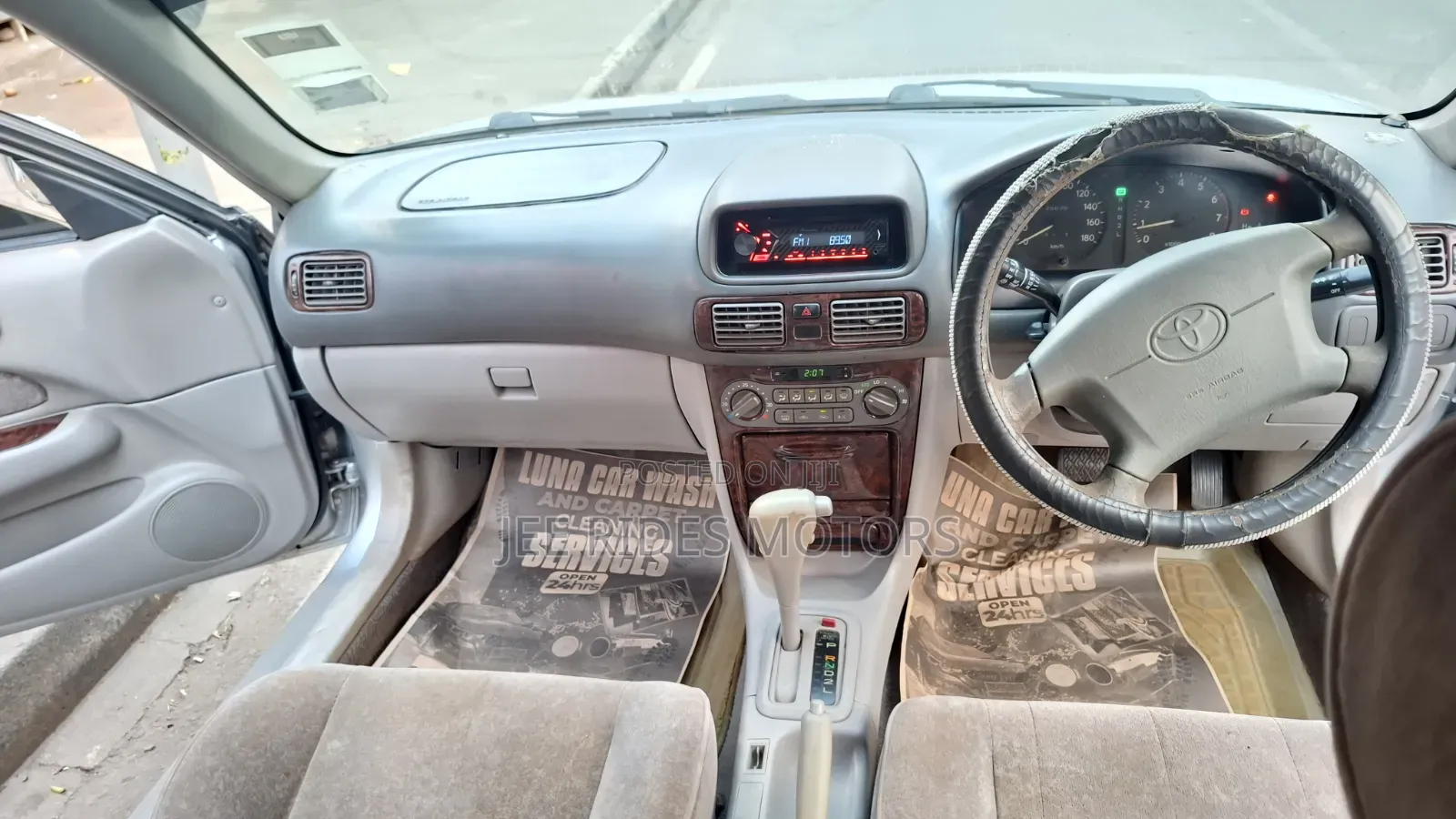 Toyota Corolla 2000 Silver