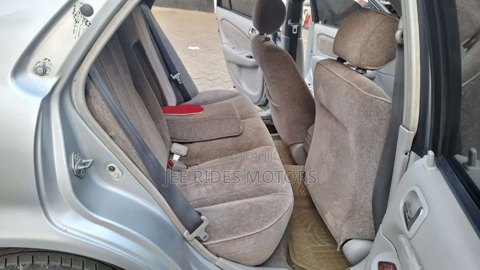 Toyota Corolla 2000 Silver