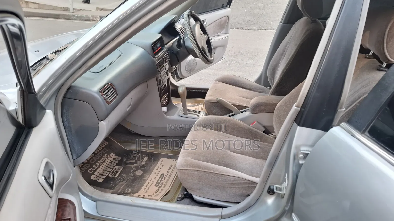 Toyota Corolla 2000 Silver