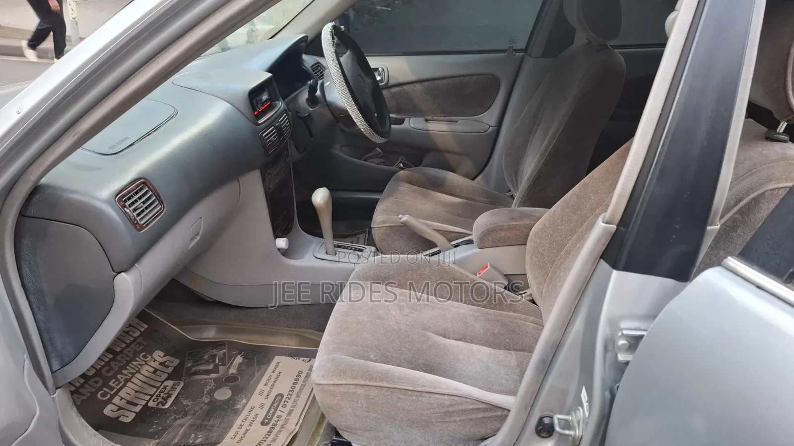 Toyota Corolla 2000 Silver