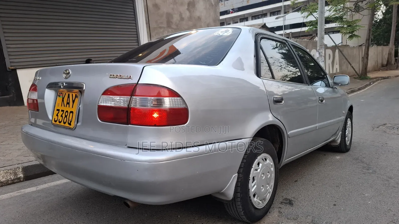 Toyota Corolla 2000 Silver