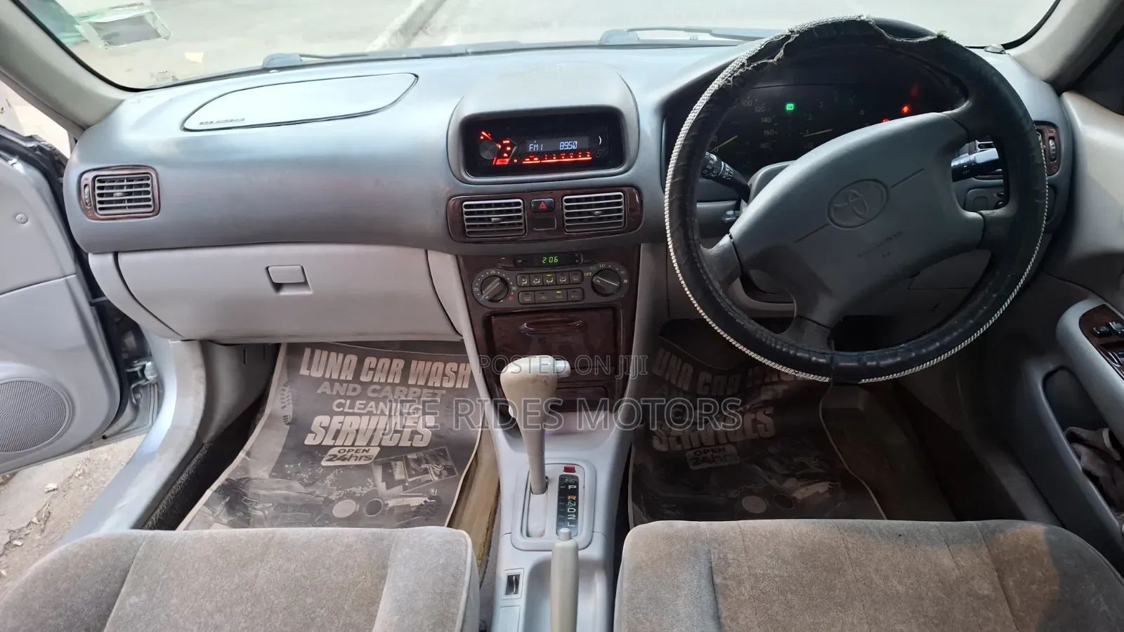 Toyota Corolla 2000 Silver