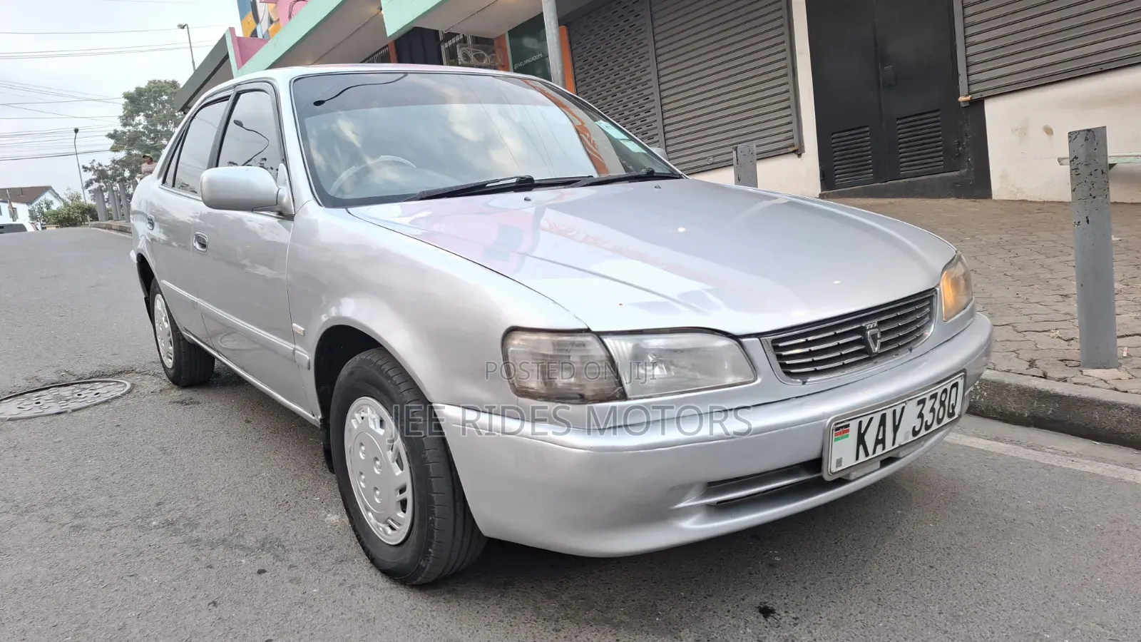 Toyota Corolla 2000 Silver