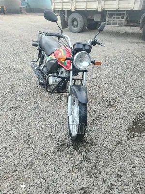 Honda CB 2025 Red