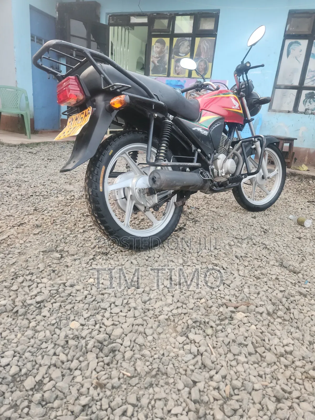 Honda CB 2025 Red