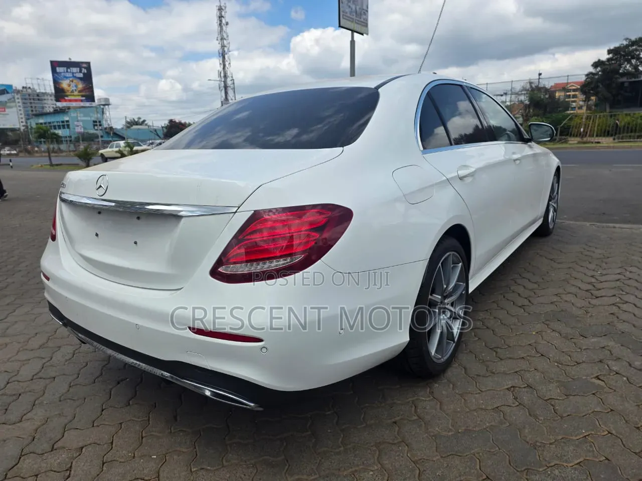 Mercedes-Benz E220 2019 White