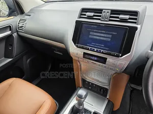 Mercedes-Benz E220 2019 White