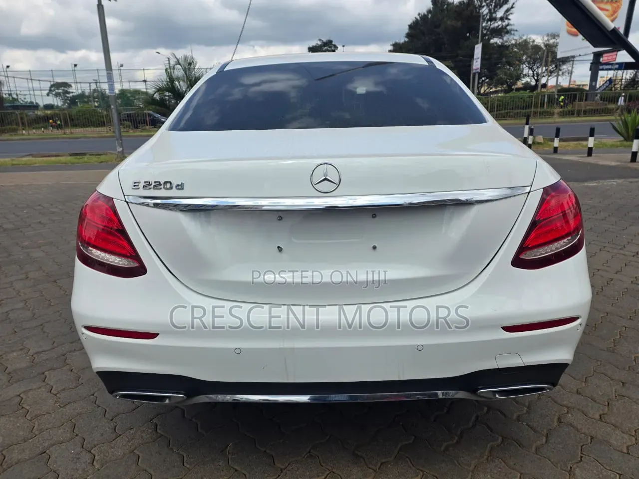 Mercedes-Benz E220 2019 White