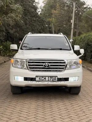 Toyota Land Cruiser 2008 White