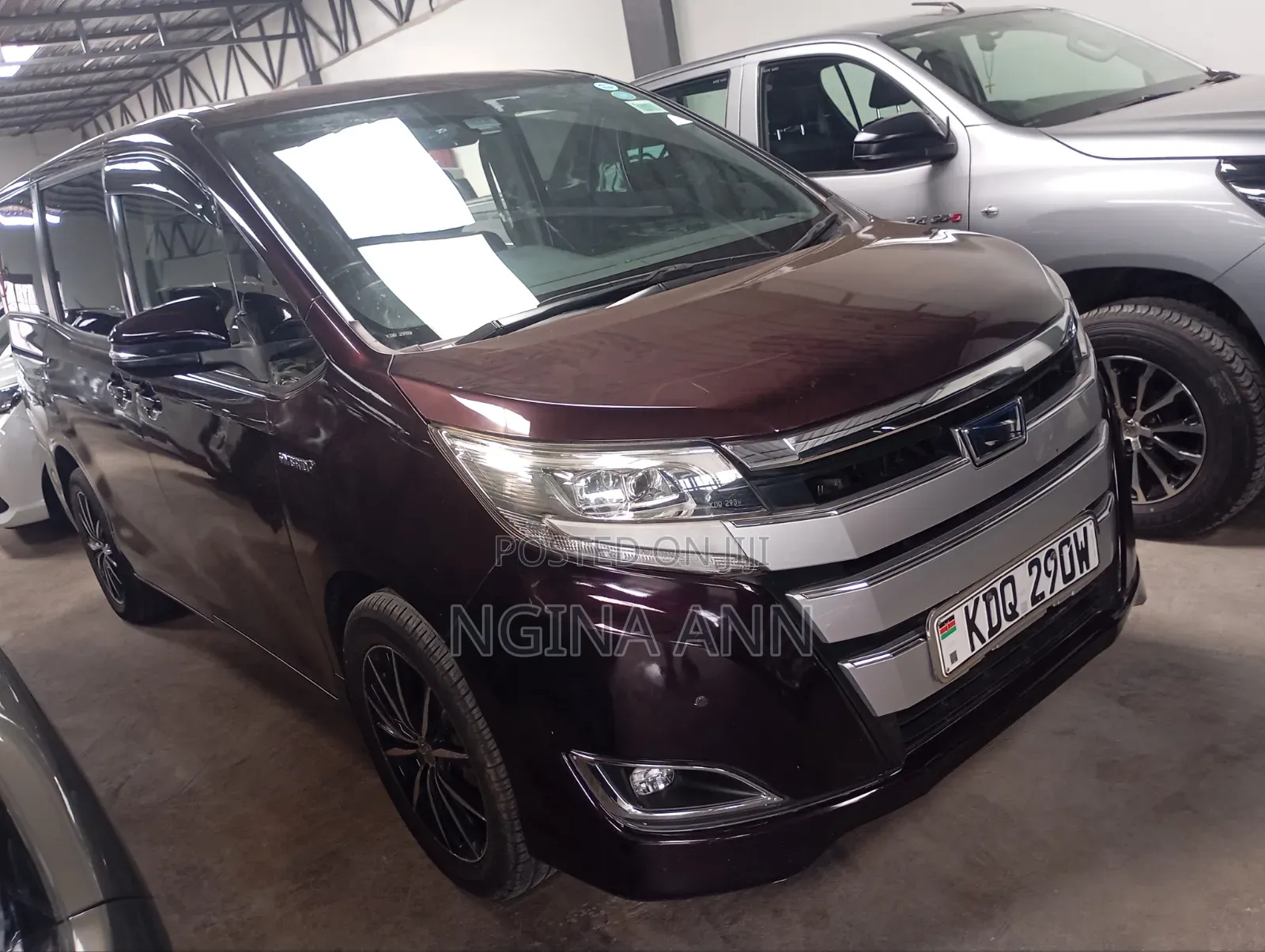Toyota Noah 2017 Brown