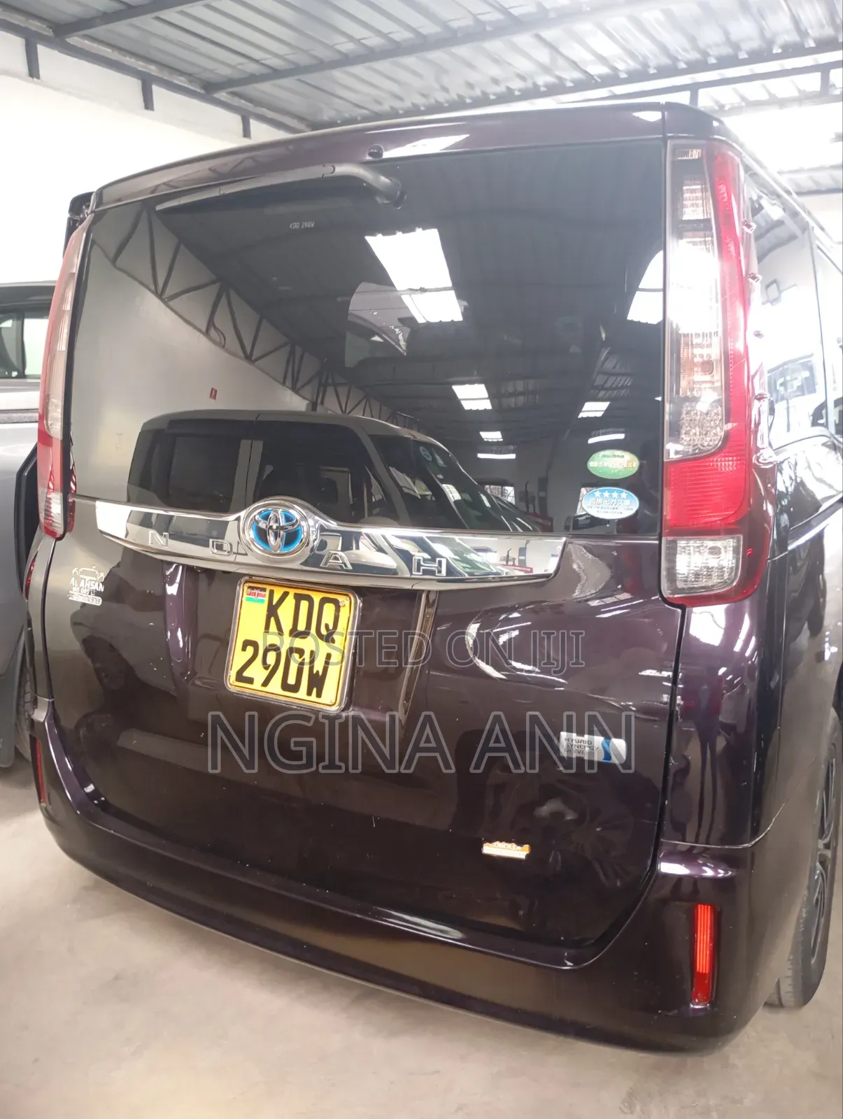 Toyota Noah 2017 Brown