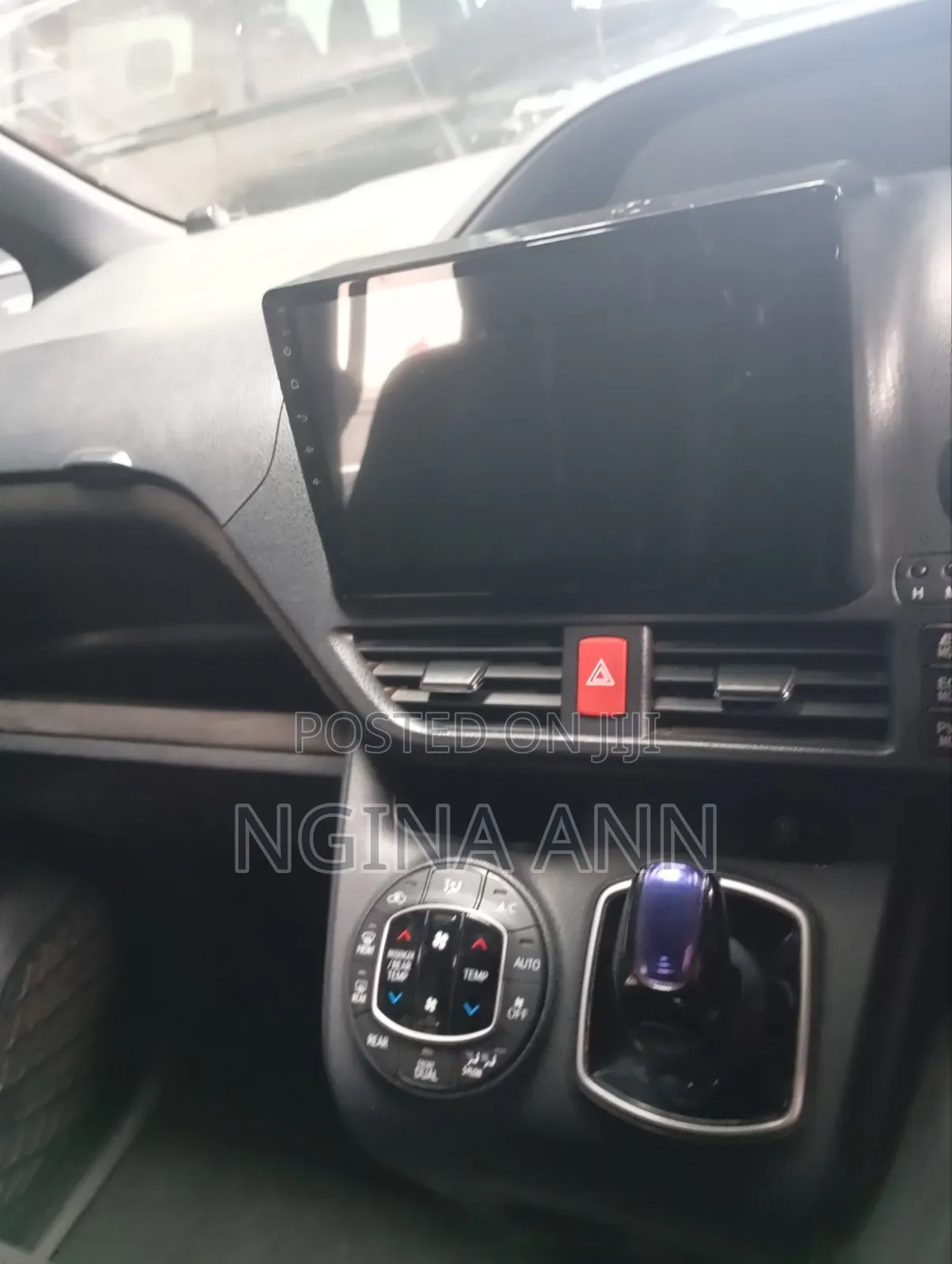 Toyota Noah 2017 Brown