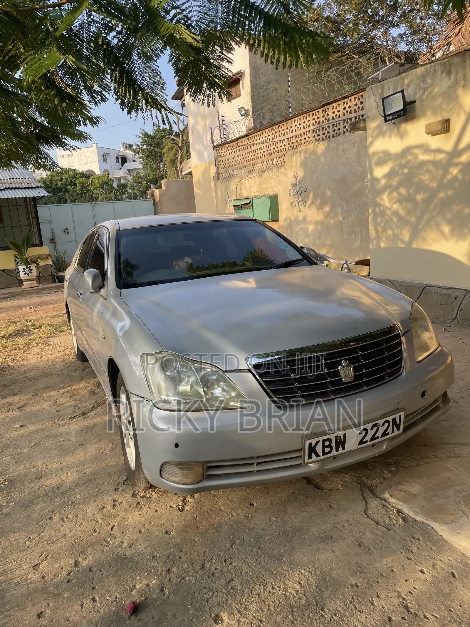 Toyota Crown 2006 Silver