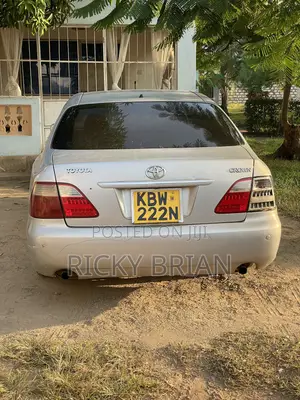 Toyota Crown 2006 Silver