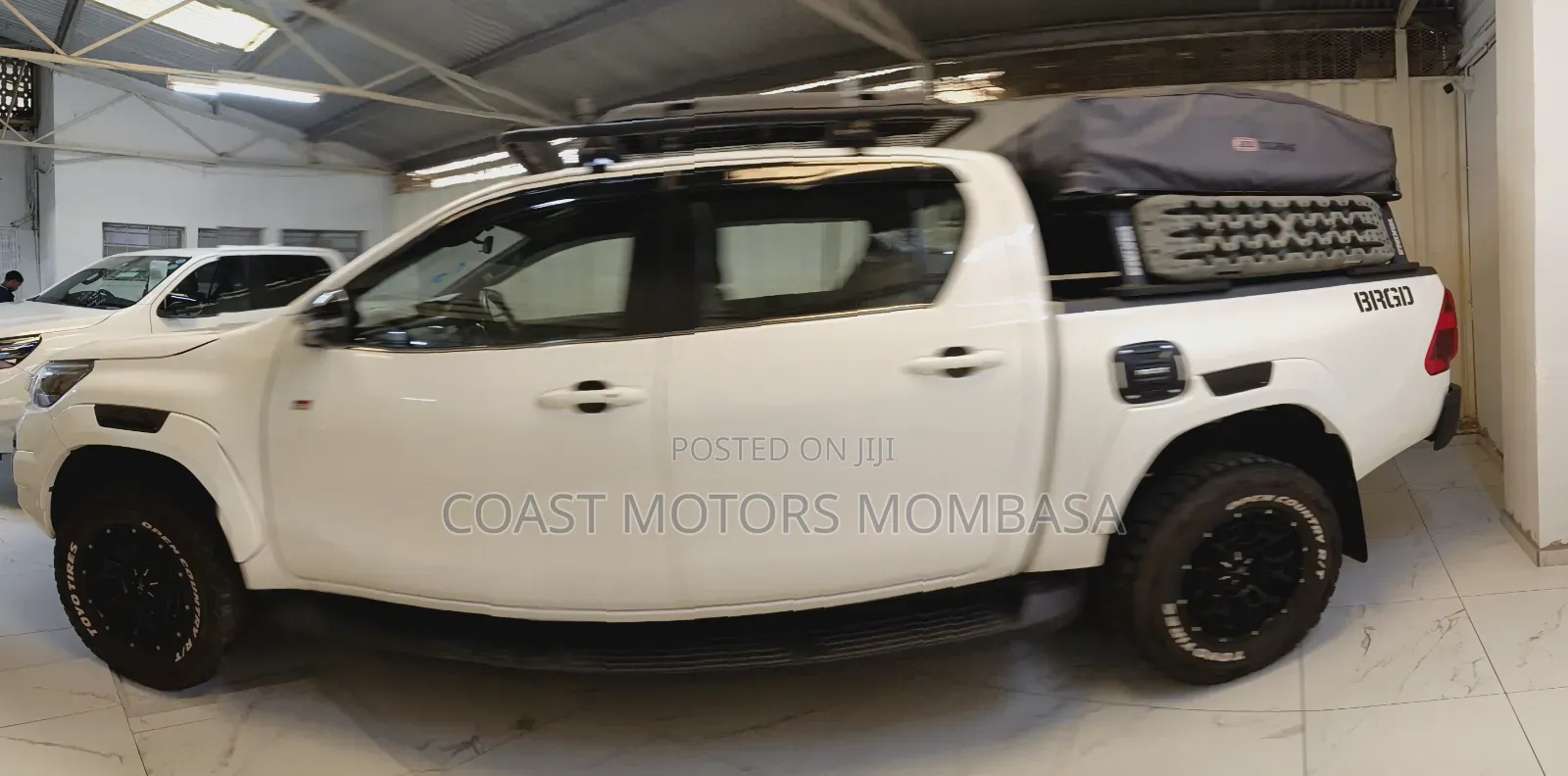 Toyota Hilux 2021 White