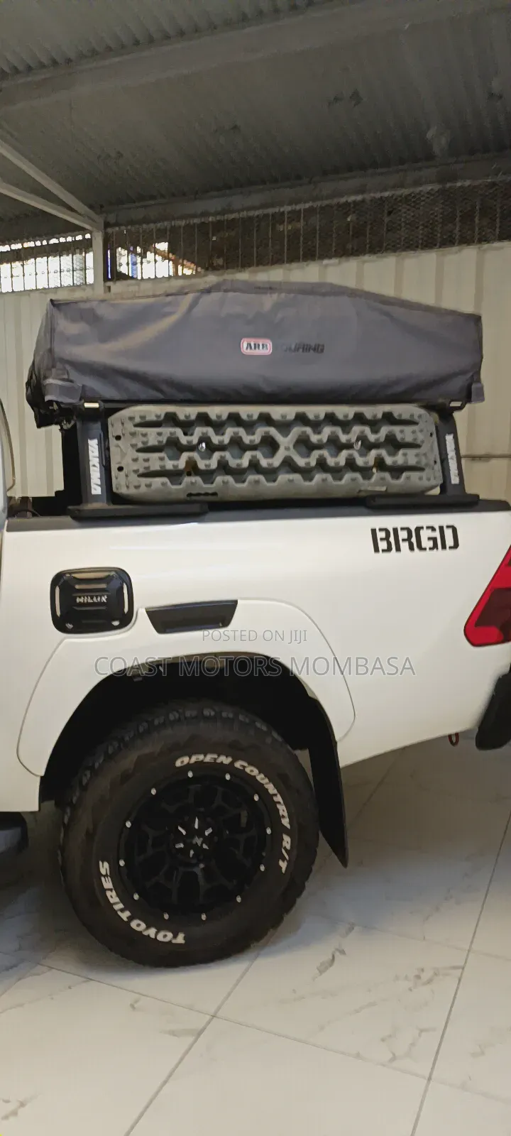 Toyota Hilux 2021 White