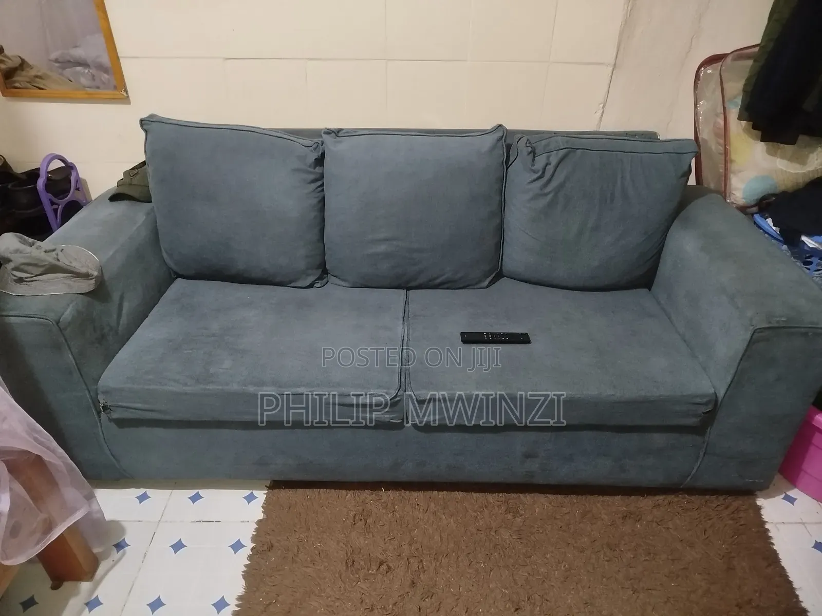 Three Seater Sofa Set Quick Sale