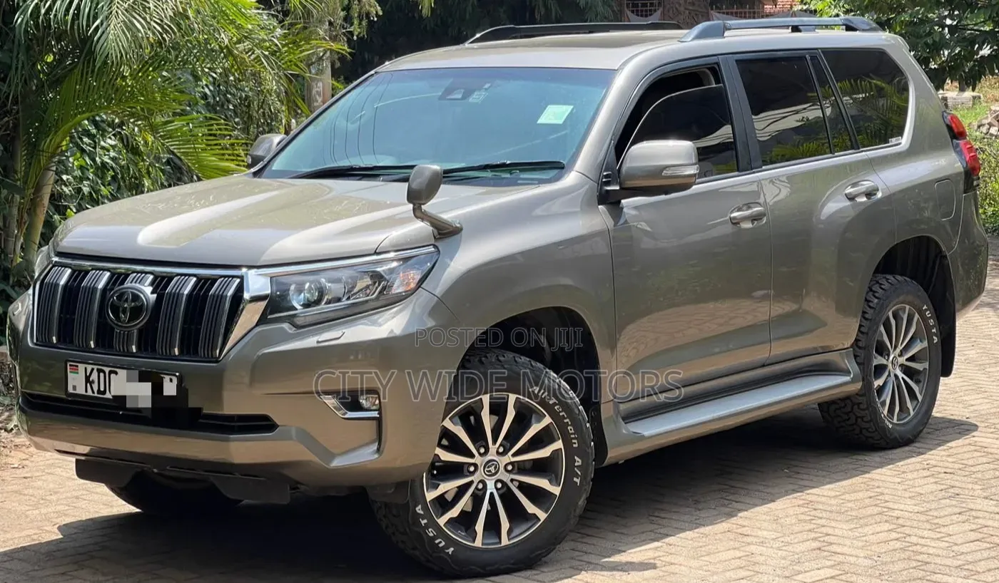 Toyota Land Cruiser Prado 2018 Gold