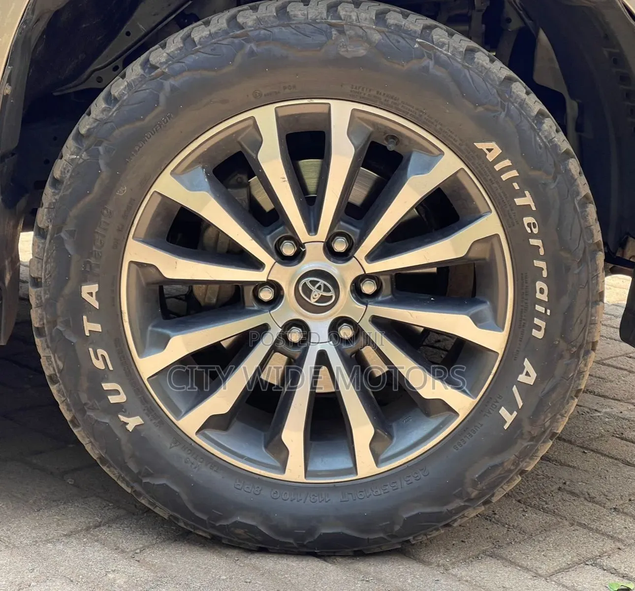 Toyota Land Cruiser Prado 2018 Gold