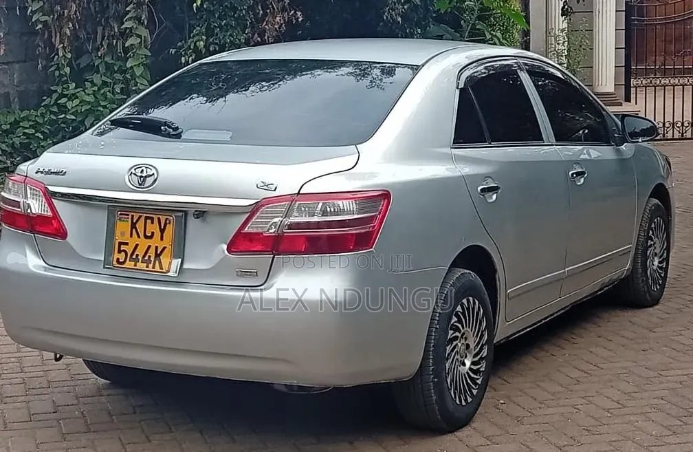 Toyota Premio 2014 Silver
