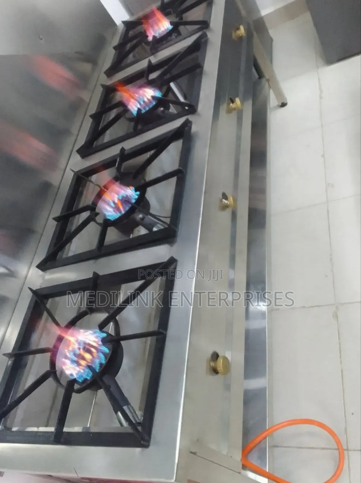 Mantilla 4-Burner Stainless Steel Commercial Kitchen Cooker