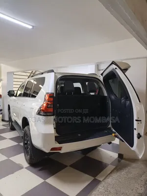 Toyota Land Cruiser 2021 White