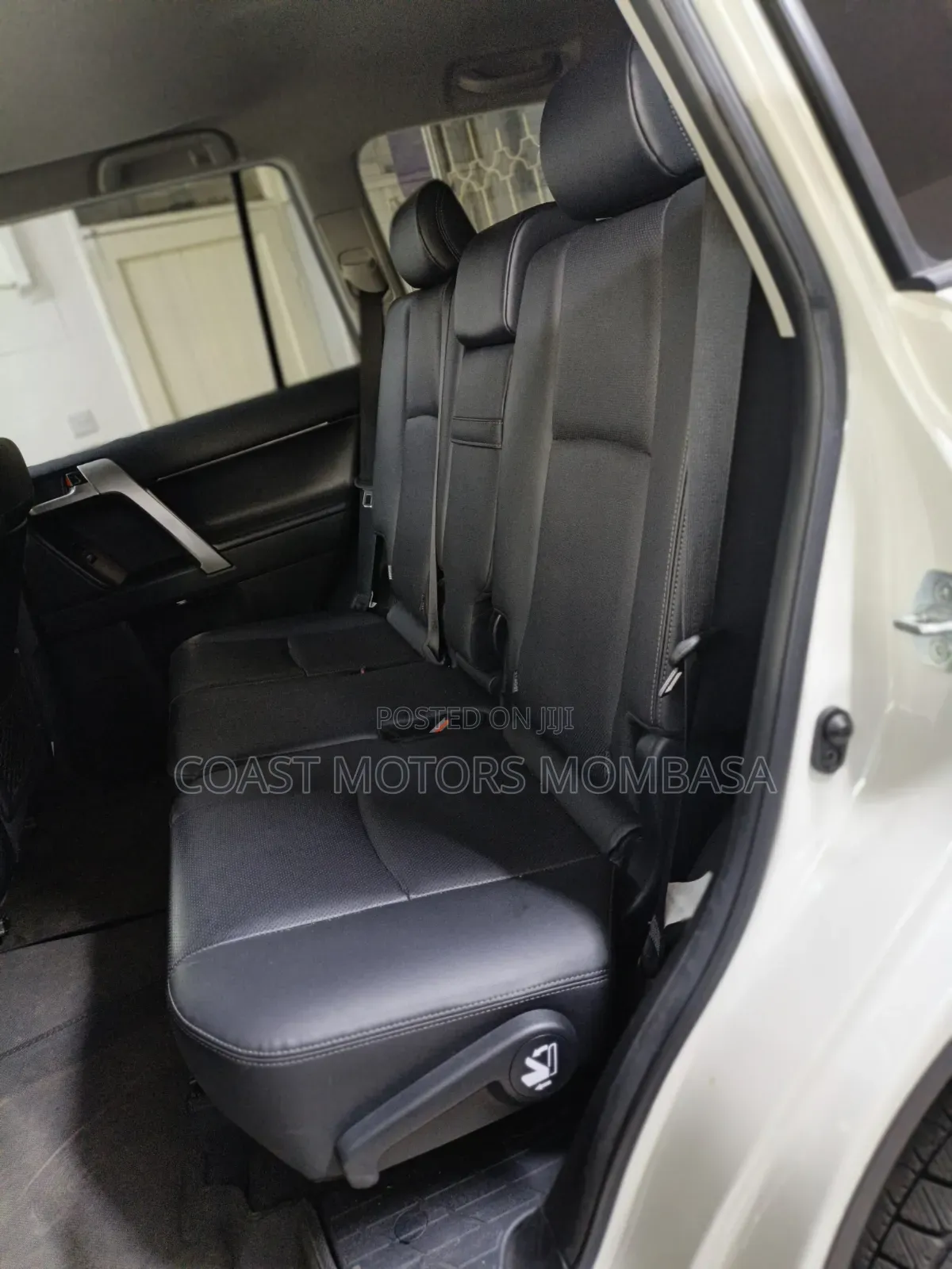 Toyota Land Cruiser 2021 White