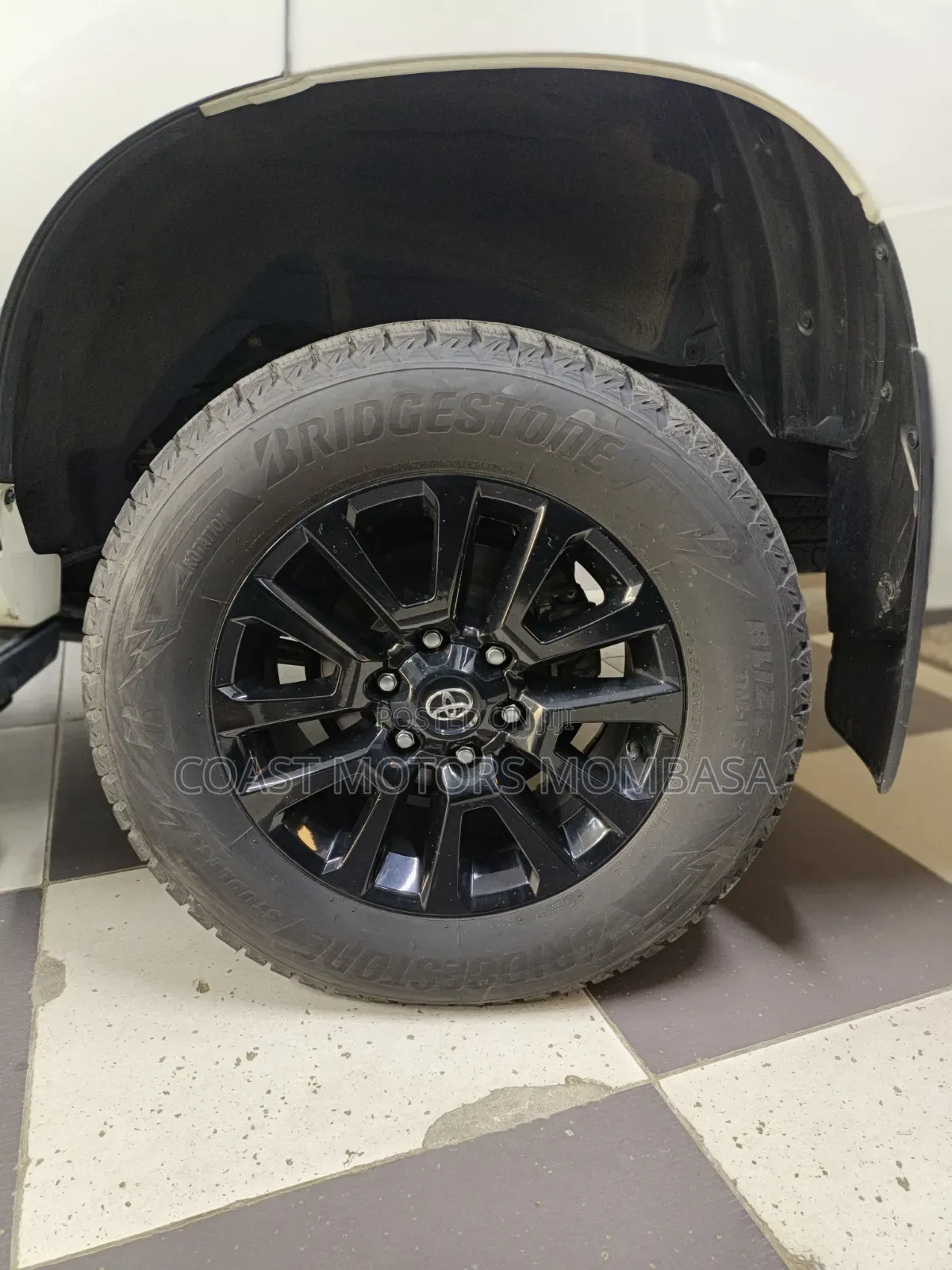 Toyota Land Cruiser 2021 White