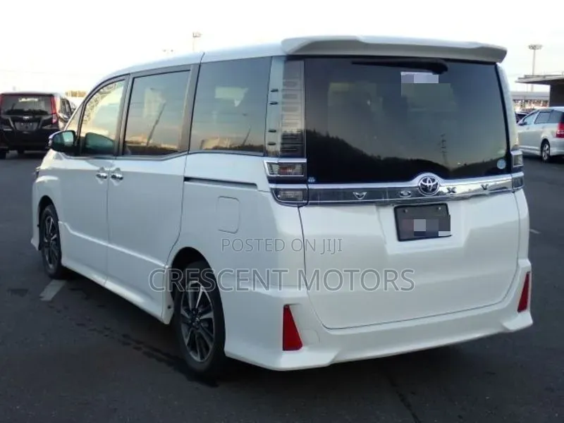 Toyota Voxy 2020 White