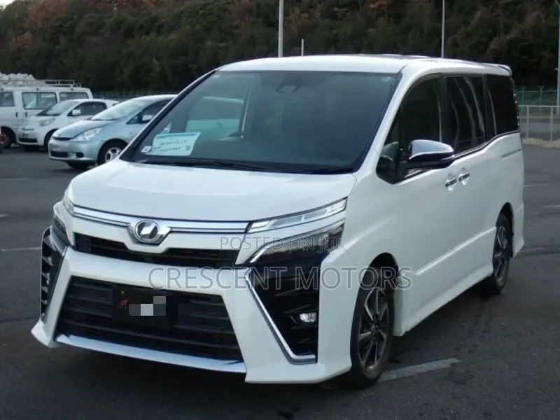 Toyota Voxy 2020 White