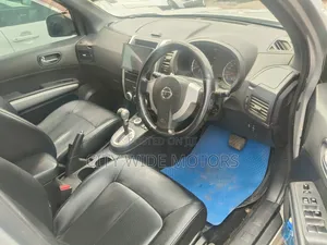 Nissan X-Trail 2011 Silver