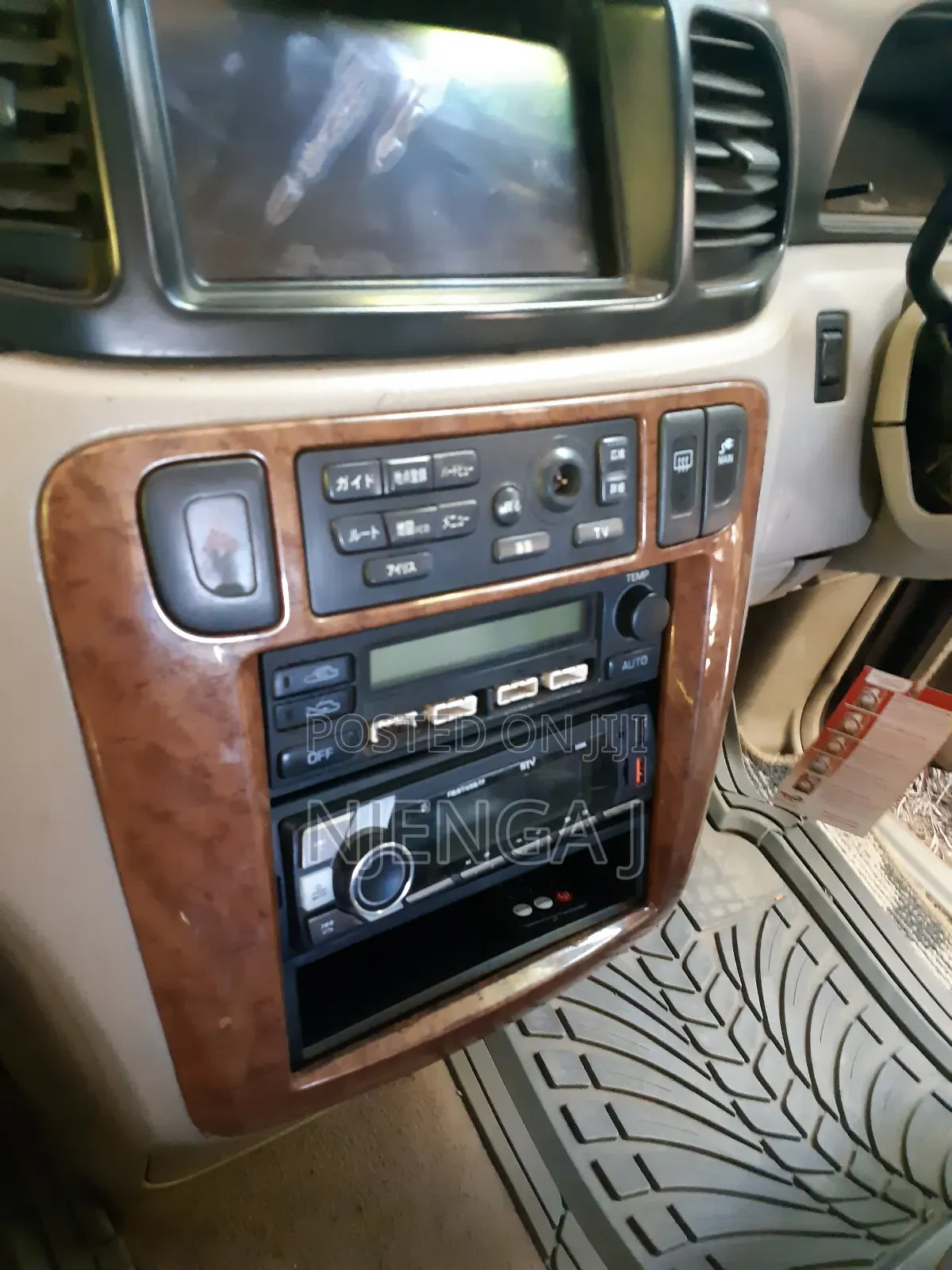 Nissan Liberty 2003 Maroon