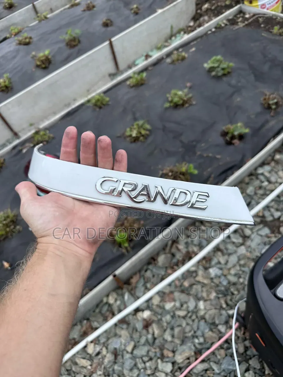 GRANDE Boot Letter Badge