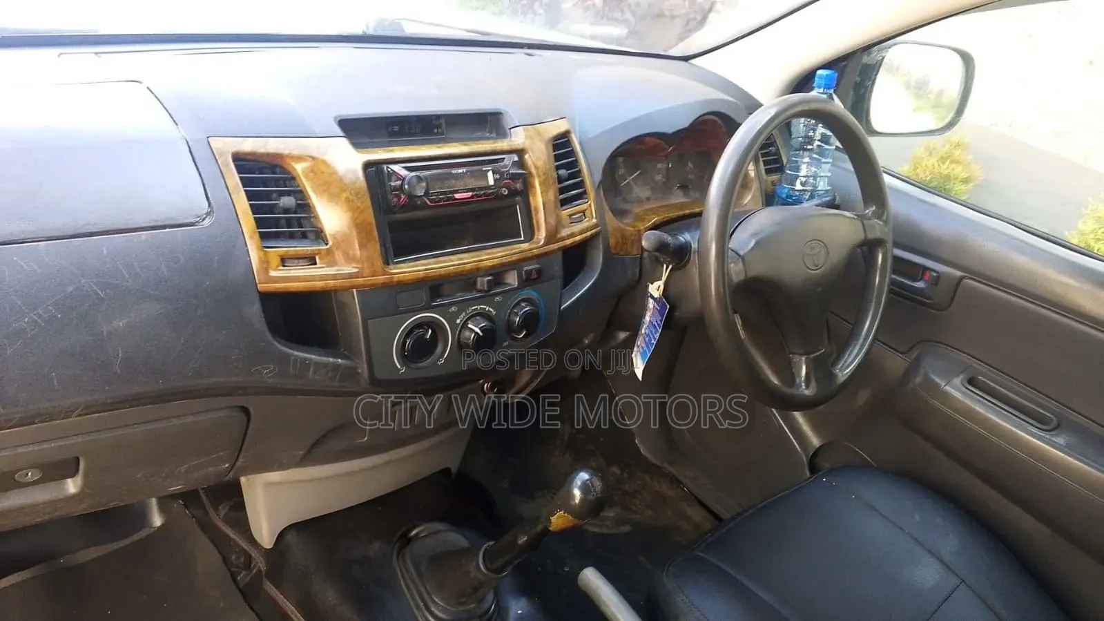 Toyota Hilux 2014 White