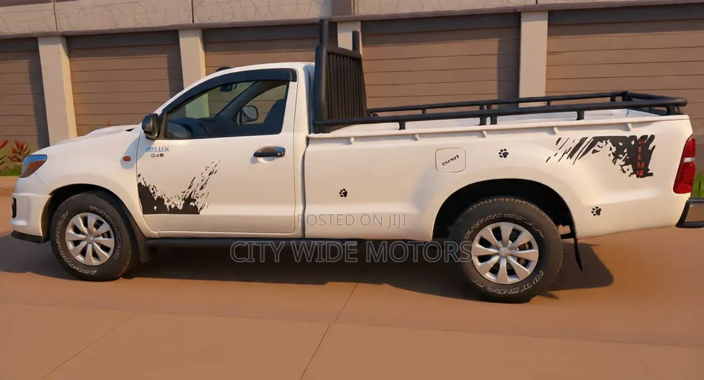 Toyota Hilux 2014 White