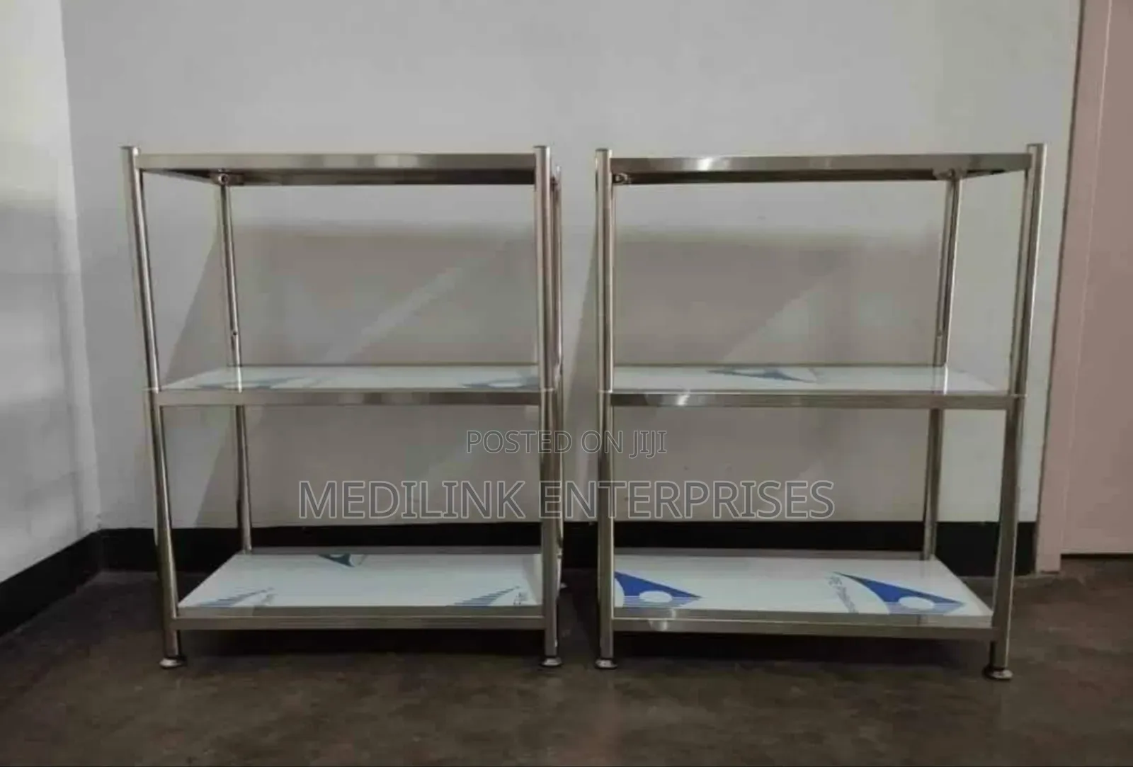 Customized 3 Compartments Storage Racks