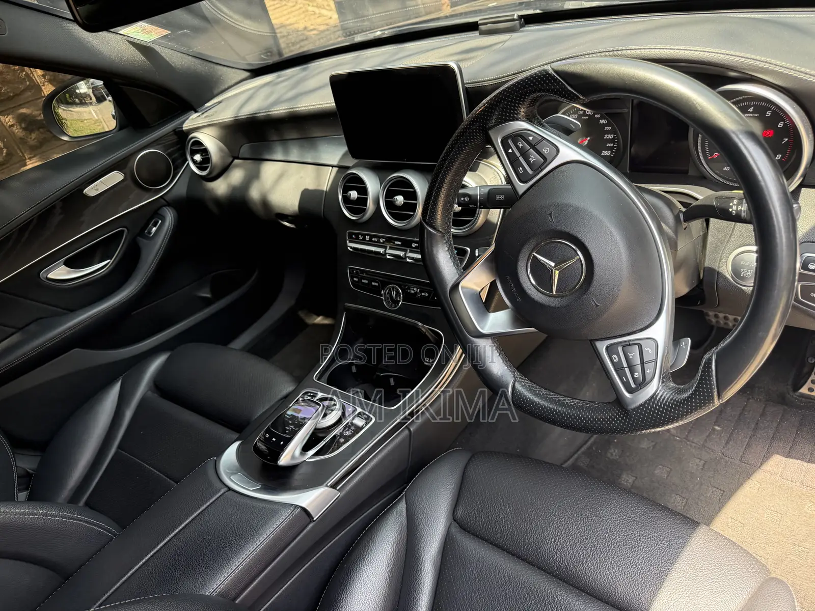 Mercedes-Benz C200 2018 Black