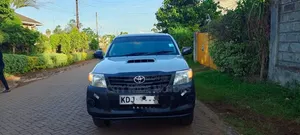 Toyota Hilux 2014 Silver
