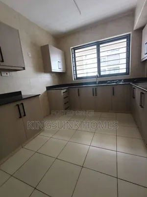 4bdrm Bedsitter in Nairobi West, Madaraka for rent