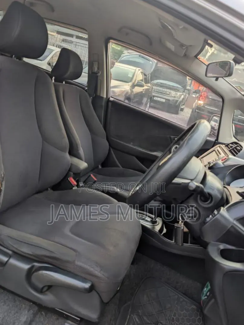Honda Fit 2011 Silver