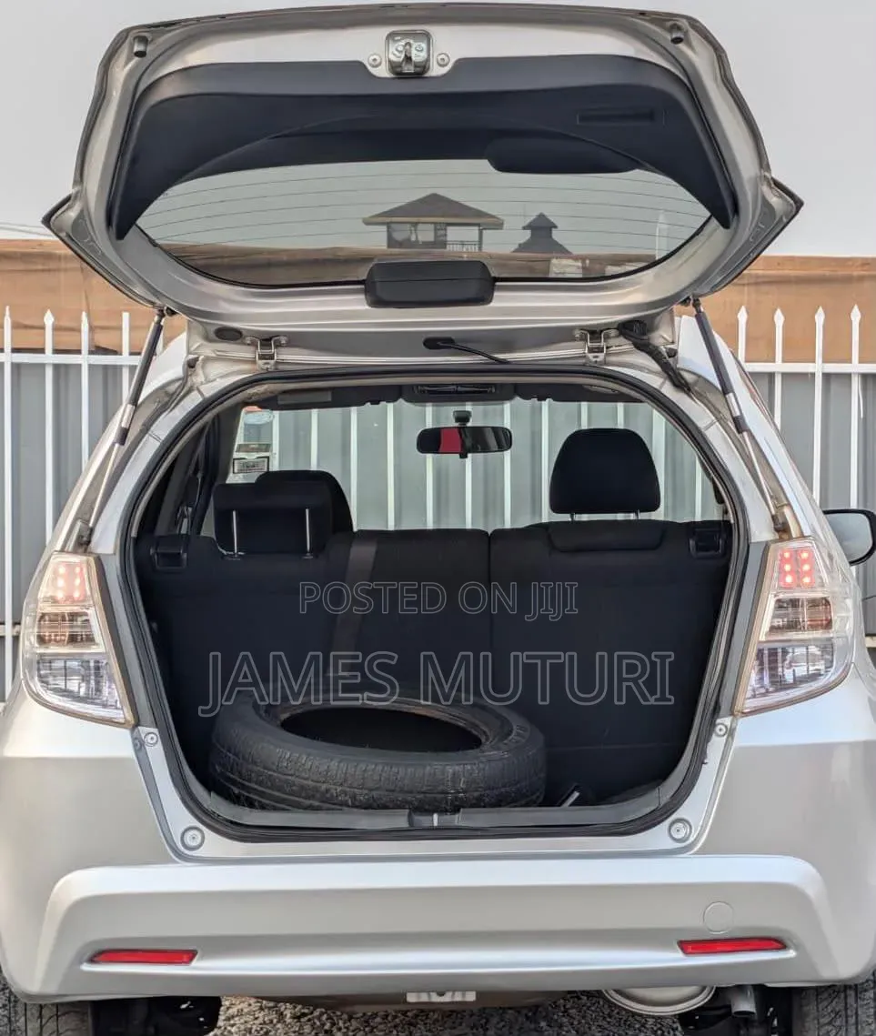 Honda Fit 2011 Silver