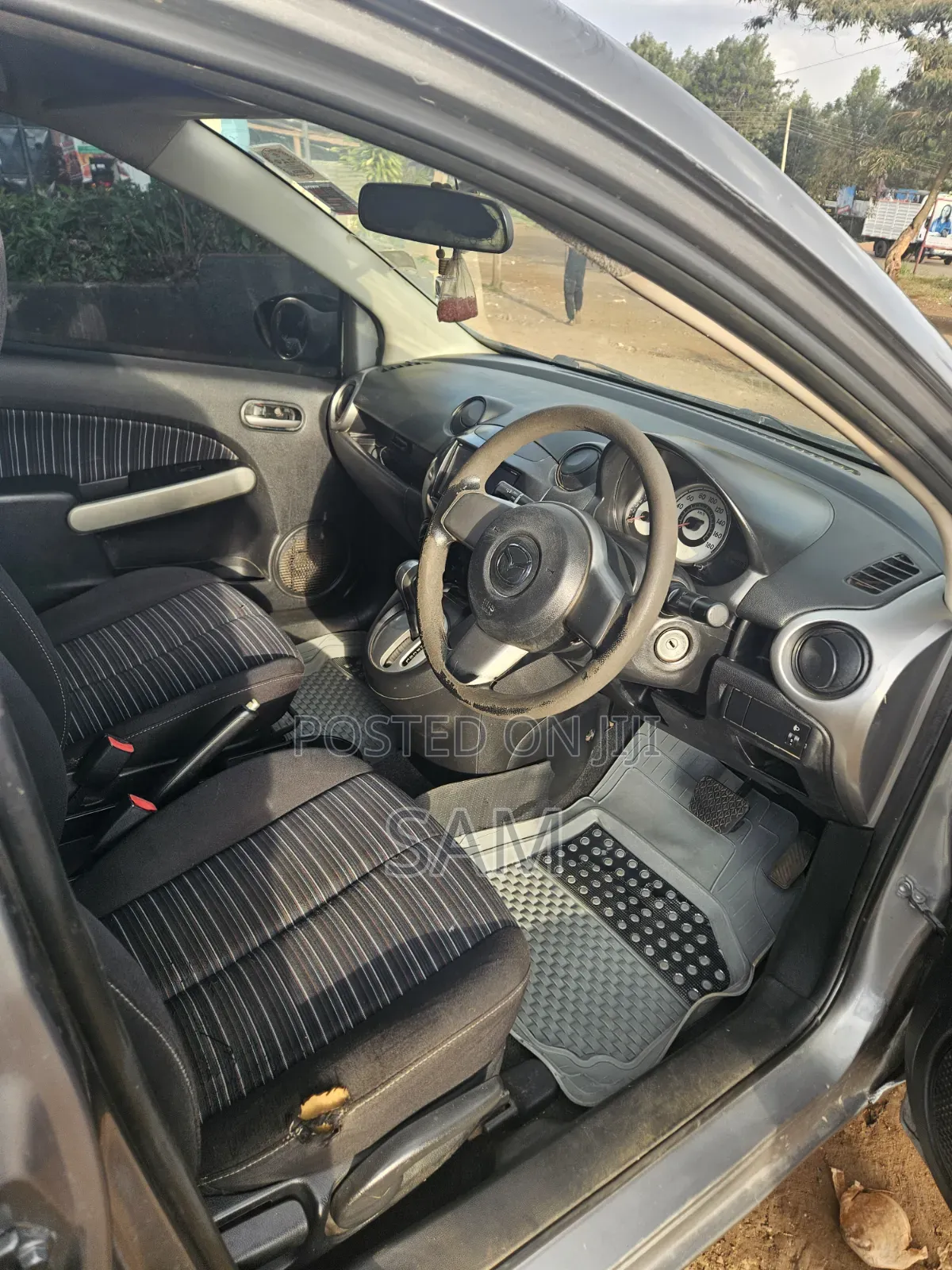 Mazda Demio 2010 Gray