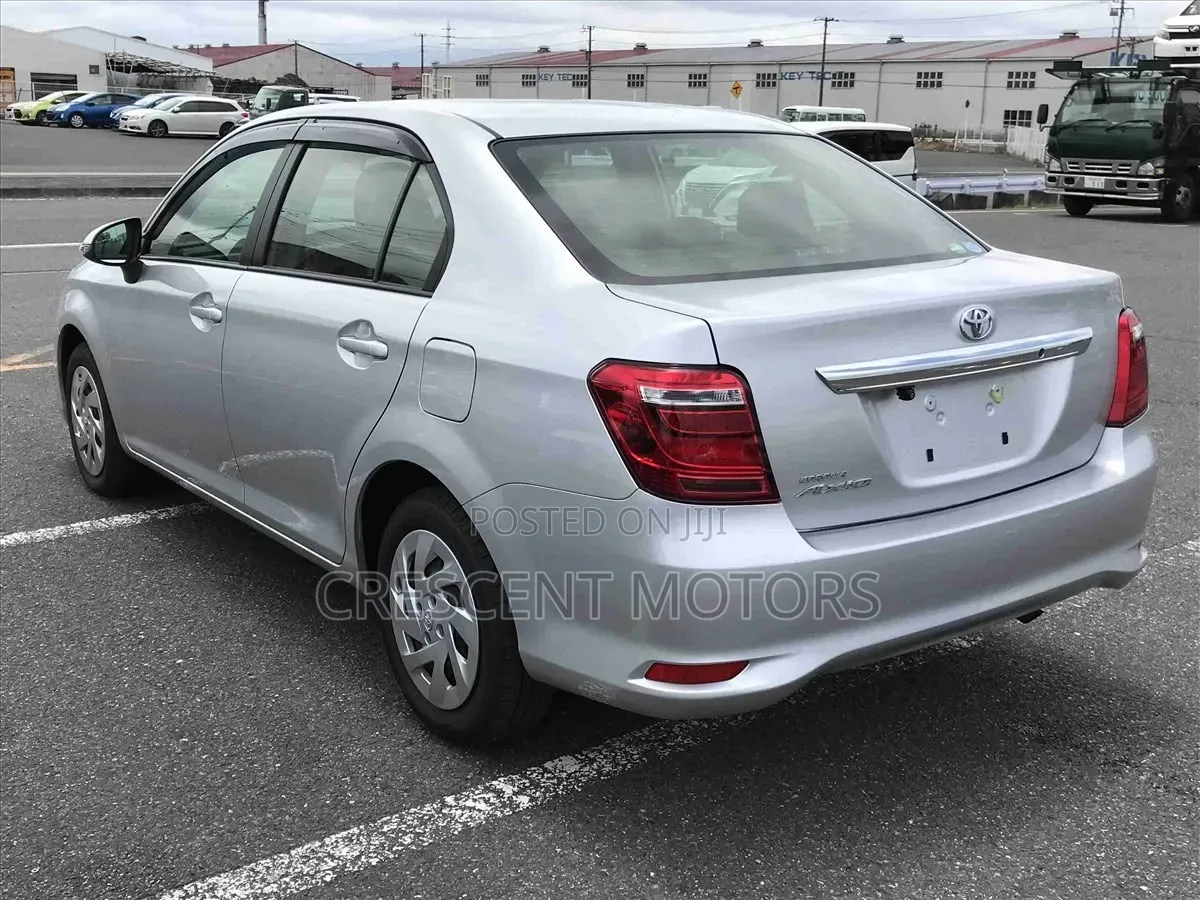 Toyota Axio 2020 Silver
