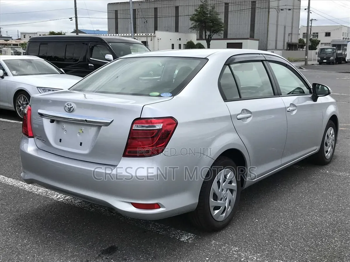 Toyota Axio 2020 Silver