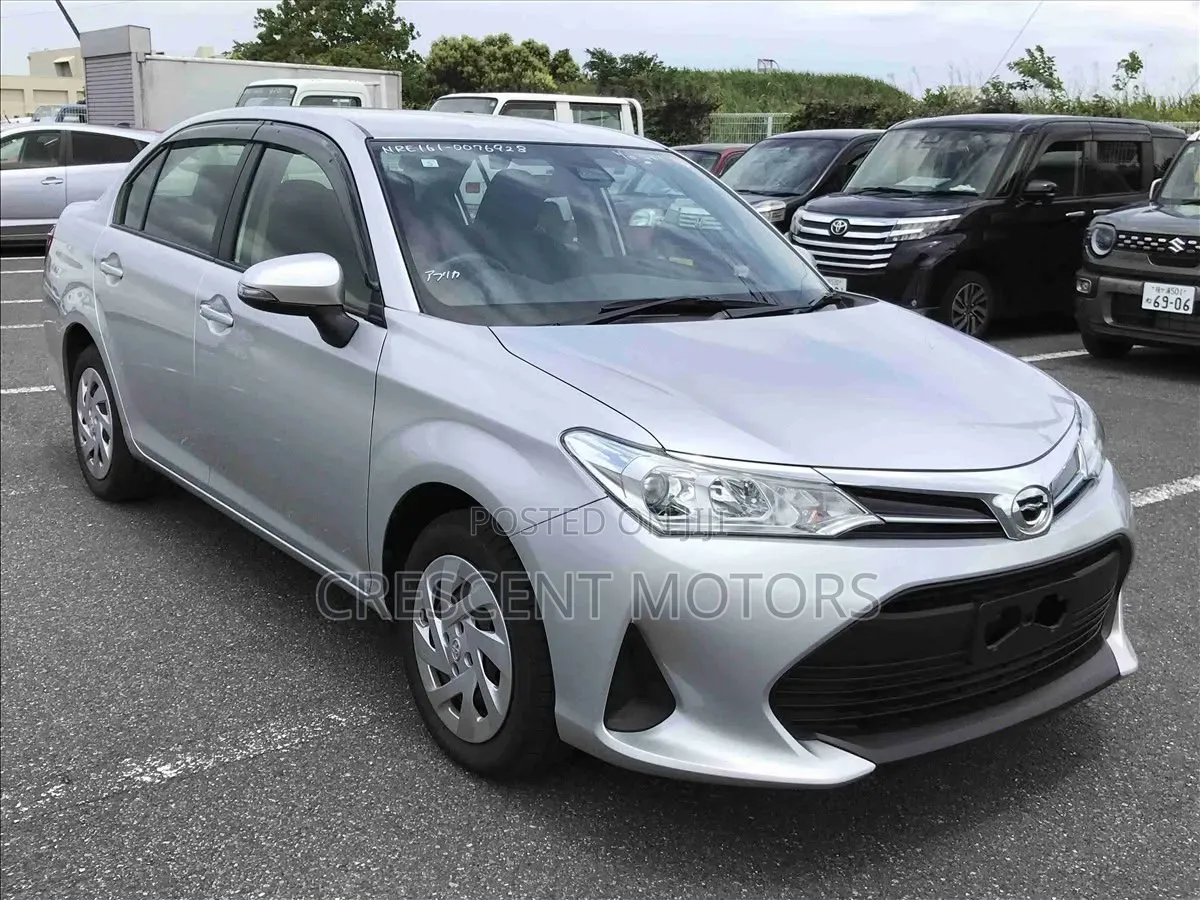 Toyota Axio 2020 Silver