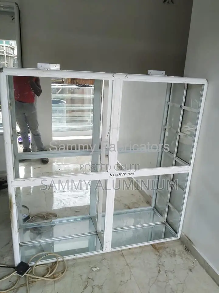 Displays and Showcases